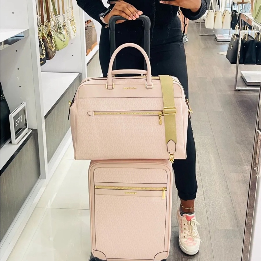 Michael Kors Travel Large Duffle/Weekender Bag With Trolley Sleeve ( pink) - Picture 9 of 9